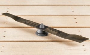 Balancing a mower blade