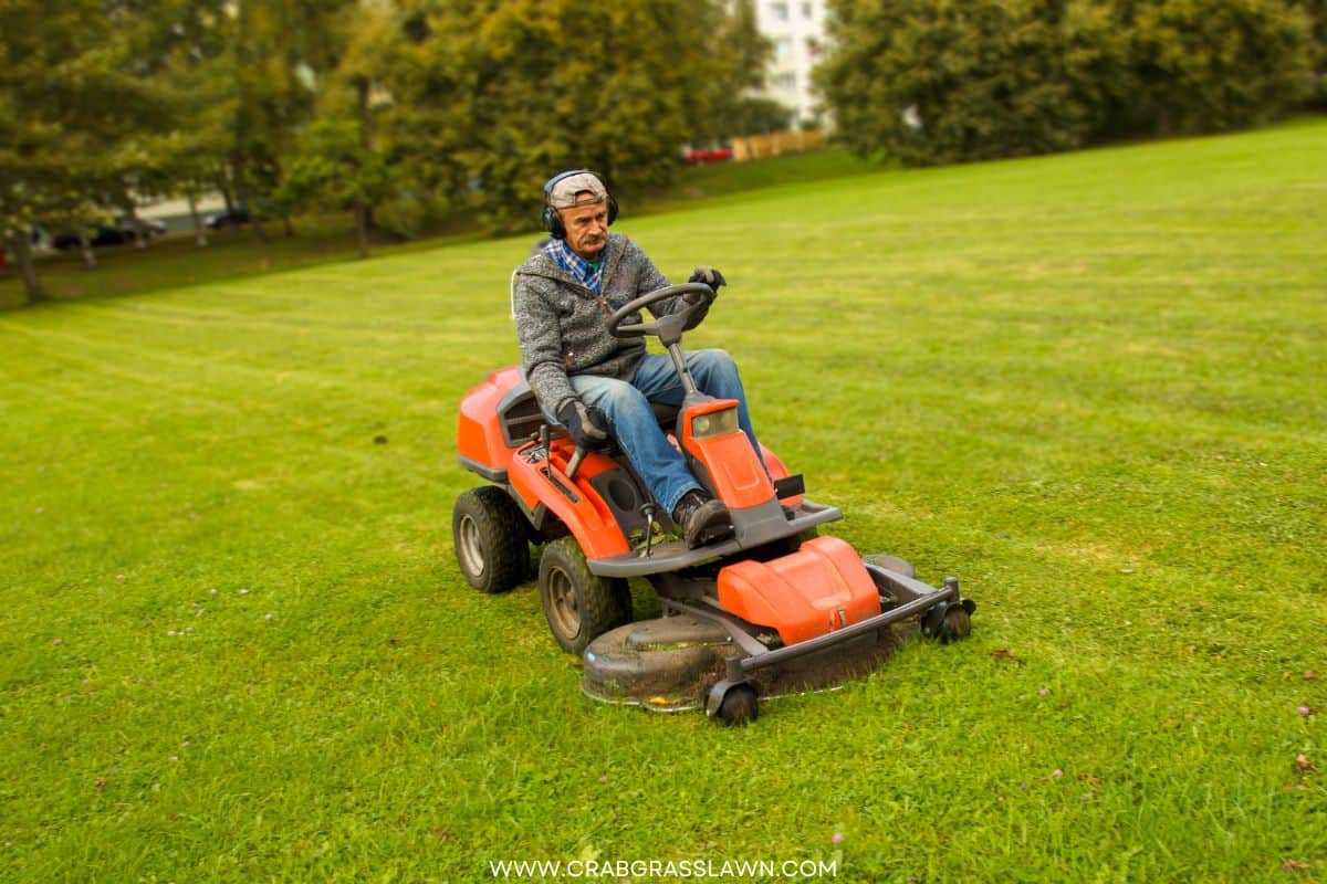Where is the Carburetor on a Lawn Mower? (Every Mower) CrabgrassLawn